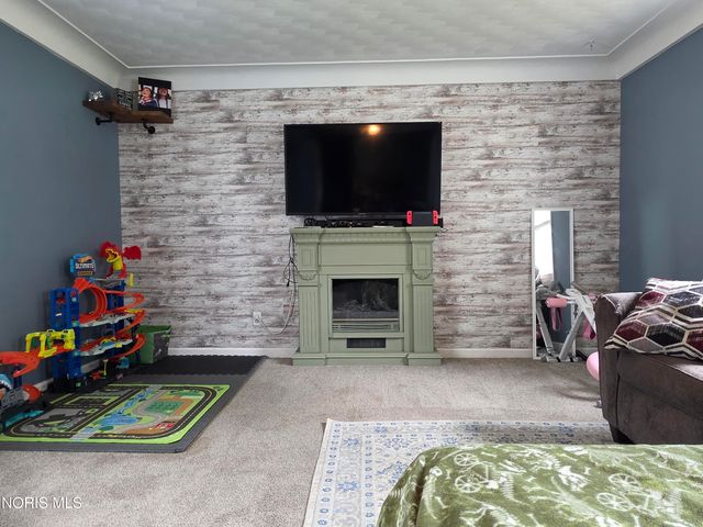 5841 Pickard Drive, Toledo, OH 43613