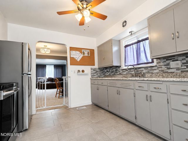 5841 Pickard Drive, Toledo, OH 43613