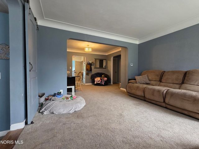 5841 Pickard Drive, Toledo, OH 43613