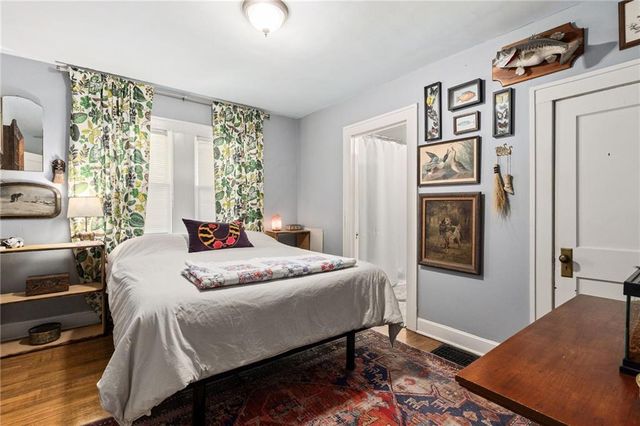 947 S WASHINGTON Street, Independence, MO 64050