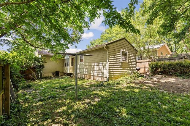 947 S WASHINGTON Street, Independence, MO 64050