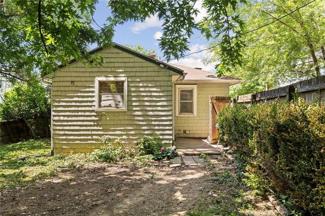 947 S WASHINGTON Street, Independence, MO 64050