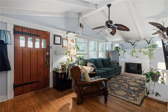 947 S WASHINGTON Street, Independence, MO 64050