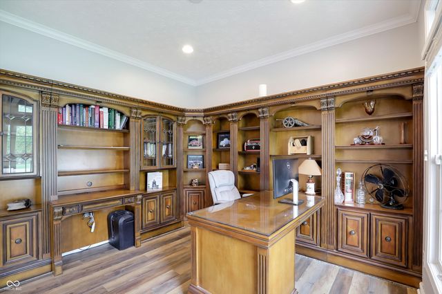 4207 Honeysuckle Lane, Zionsville, IN 46077