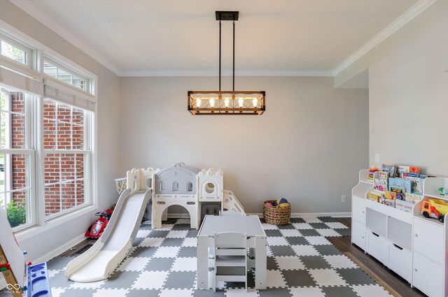 4207 Honeysuckle Lane, Zionsville, IN 46077
