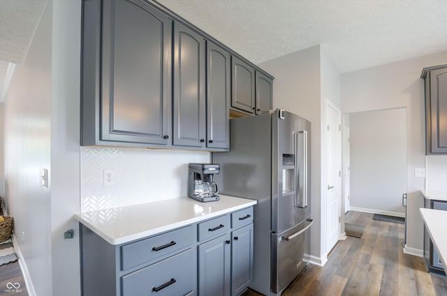 4207 Honeysuckle Lane, Zionsville, IN 46077