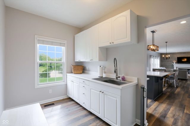 4207 Honeysuckle Lane, Zionsville, IN 46077