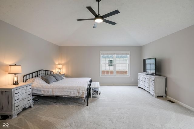 4207 Honeysuckle Lane, Zionsville, IN 46077