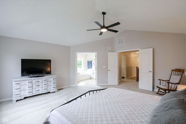 4207 Honeysuckle Lane, Zionsville, IN 46077