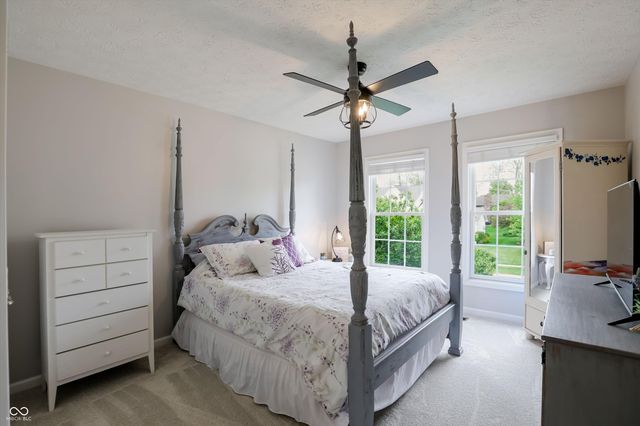 4207 Honeysuckle Lane, Zionsville, IN 46077