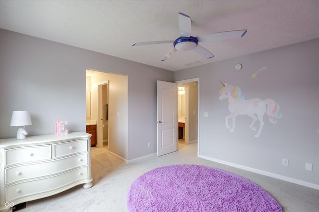 4207 Honeysuckle Lane, Zionsville, IN 46077