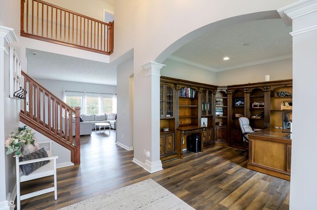4207 Honeysuckle Lane, Zionsville, IN 46077