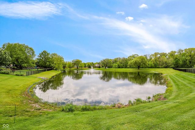 4207 Honeysuckle Lane, Zionsville, IN 46077