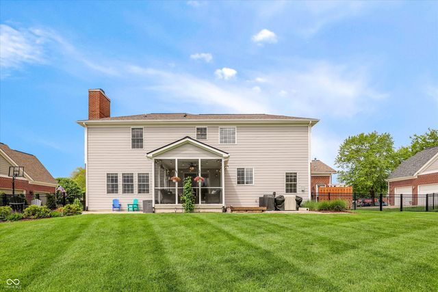 4207 Honeysuckle Lane, Zionsville, IN 46077