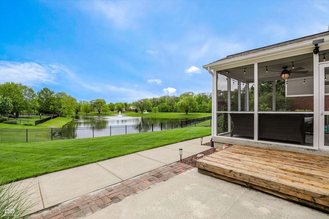 4207 Honeysuckle Lane, Zionsville, IN 46077