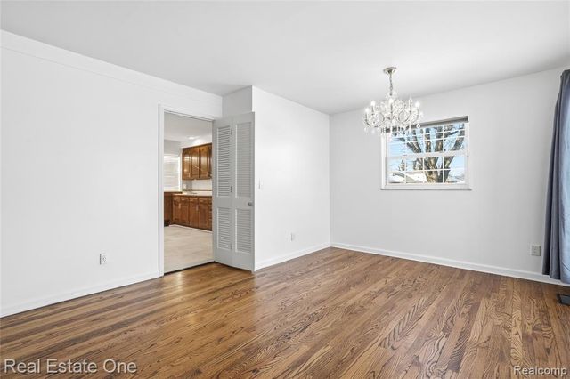 6341 N Charlesworth Street, Dearborn Heights, MI 48127