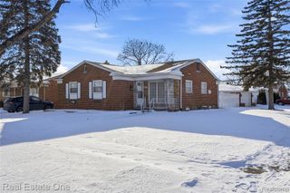6341 N Charlesworth Street, Dearborn Heights, MI 48127
