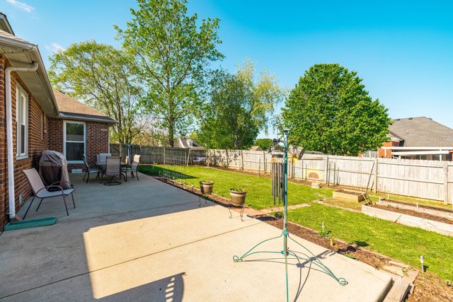 2403 English Hill Dr, Murfreesboro, TN 37130