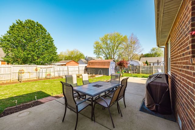 2403 English Hill Dr, Murfreesboro, TN 37130