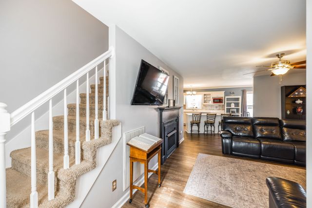 2403 English Hill Dr, Murfreesboro, TN 37130