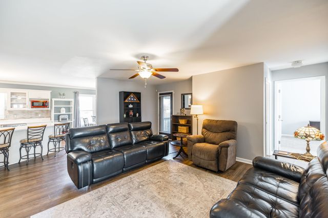 2403 English Hill Dr, Murfreesboro, TN 37130