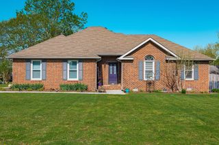 2403 English Hill Dr, Murfreesboro, TN 37130