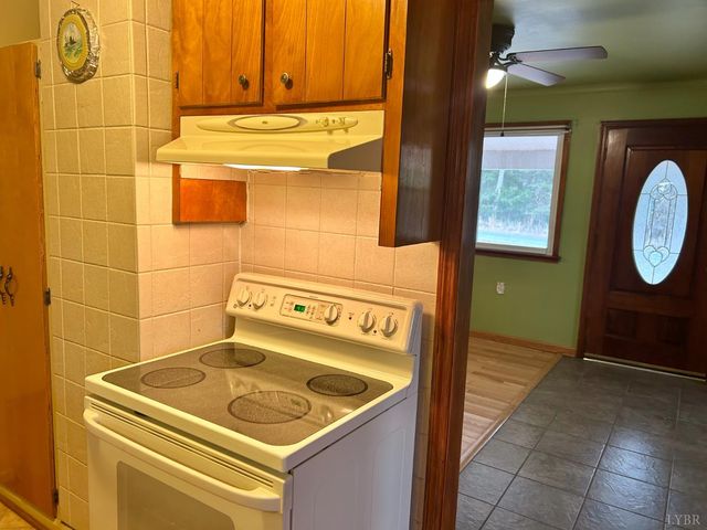 2213 Fancy Grove Road, Huddleston, VA 24104