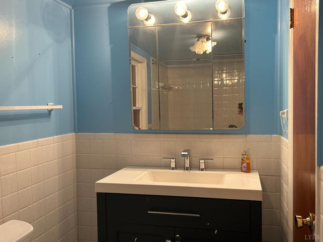 2213 Fancy Grove Road, Huddleston, VA 24104