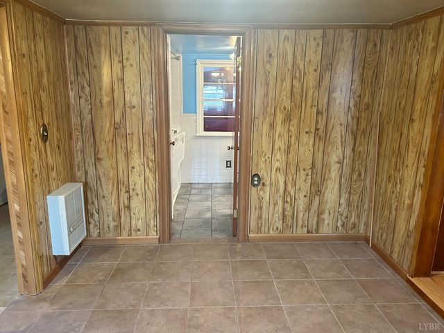 2213 Fancy Grove Road, Huddleston, VA 24104