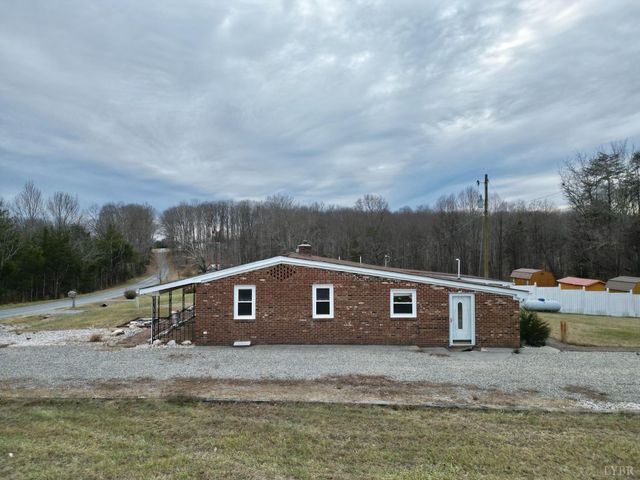 2213 Fancy Grove Road, Huddleston, VA 24104