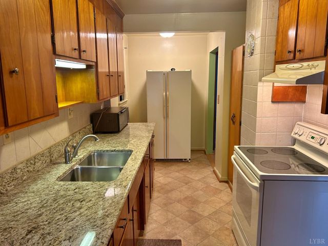 2213 Fancy Grove Road, Huddleston, VA 24104