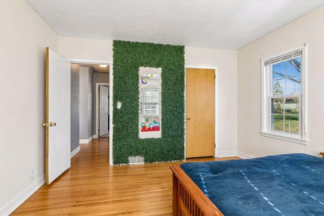 199 Ferndale Street N, Maplewood, MN 55119