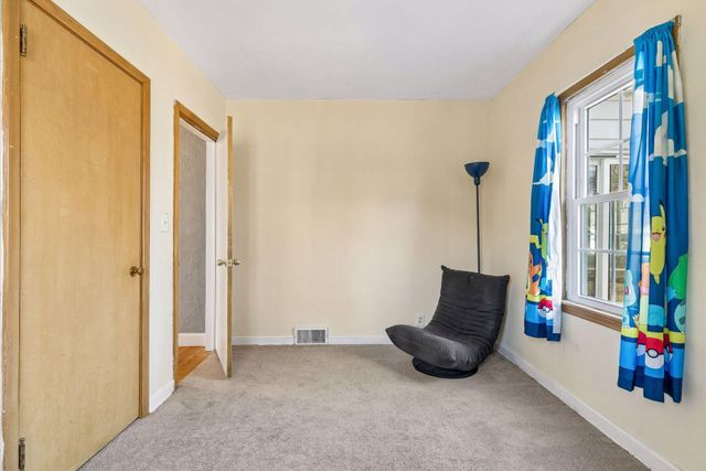 199 Ferndale Street N, Maplewood, MN 55119