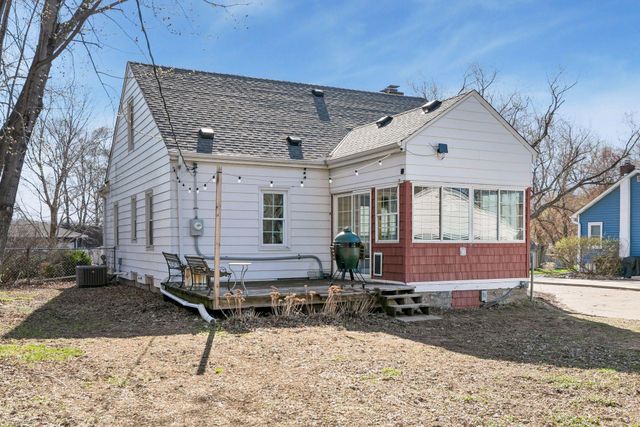 199 Ferndale Street N, Maplewood, MN 55119