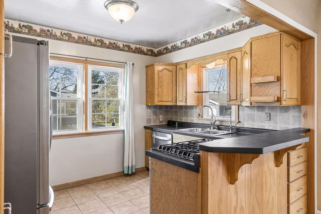 199 Ferndale Street N, Maplewood, MN 55119