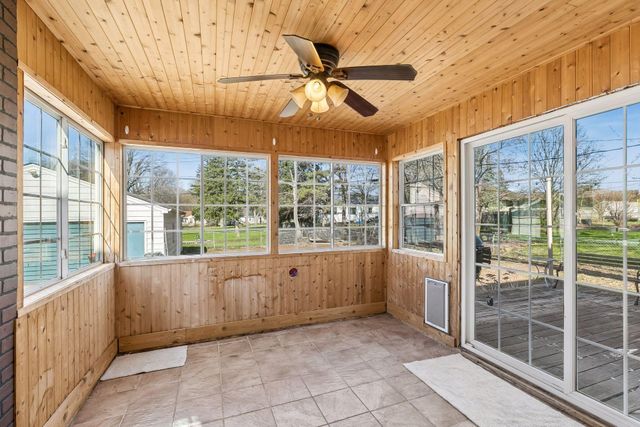 199 Ferndale Street N, Maplewood, MN 55119