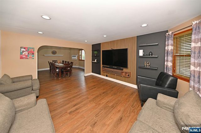 41 Demott Avenue, Clifton, NJ 07011