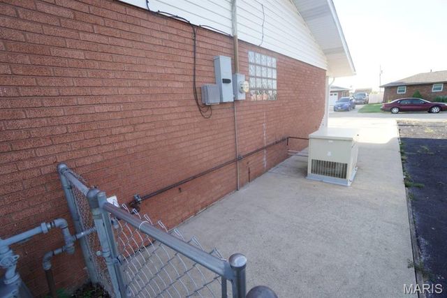 2708 Angela Drive, Granite City, IL 62040