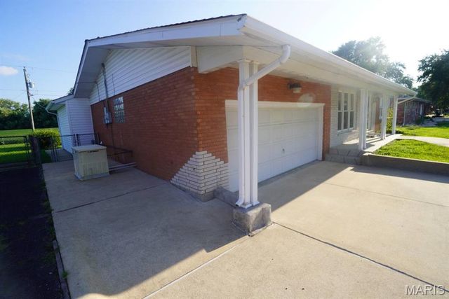 2708 Angela Drive, Granite City, IL 62040