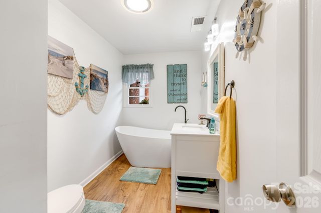 95 Pensacola Avenue, Arden, NC 28704