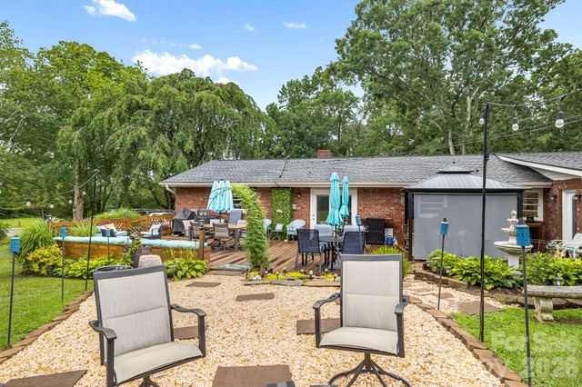 95 Pensacola Avenue, Arden, NC 28704