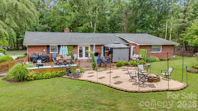 95 Pensacola Avenue, Arden, NC 28704