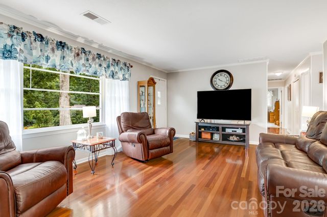 95 Pensacola Avenue, Arden, NC 28704