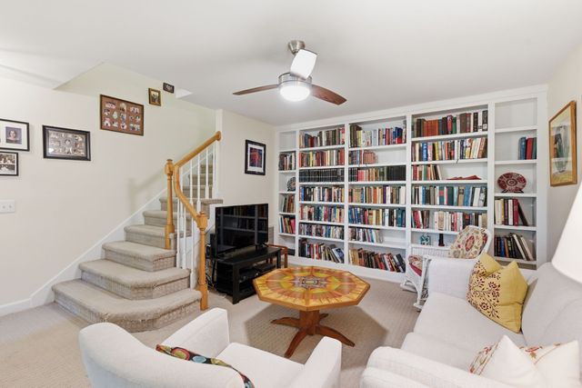 105 Stoneway Close, Nashville, TN 37209