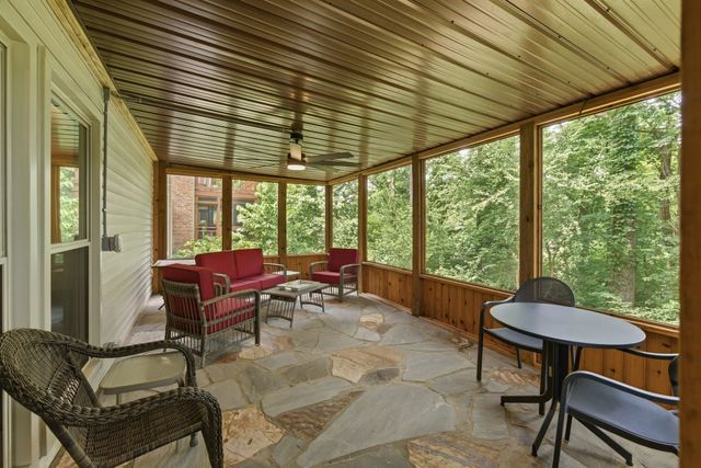 105 Stoneway Close, Nashville, TN 37209