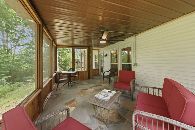 105 Stoneway Close, Nashville, TN 37209