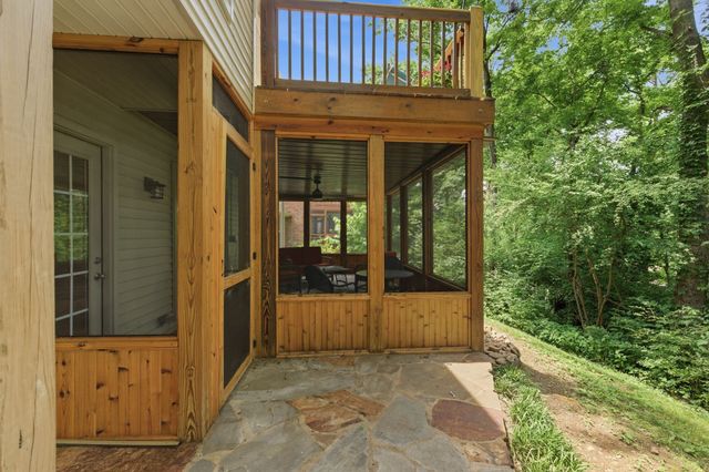 105 Stoneway Close, Nashville, TN 37209