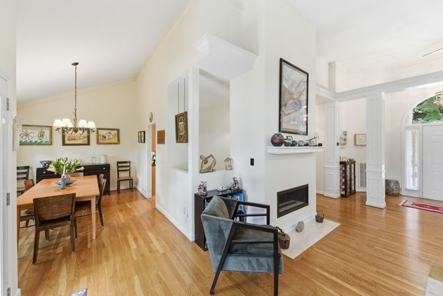 105 Stoneway Close, Nashville, TN 37209