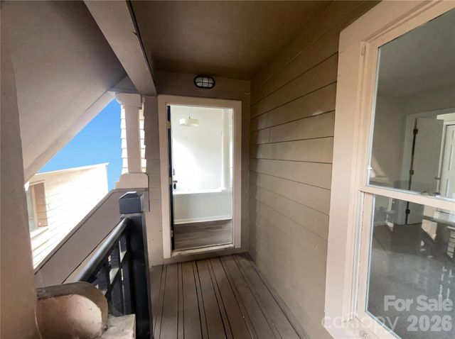 1101 E Morehead Street 33, Charlotte, NC 28204