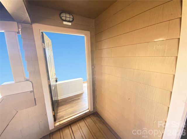 1101 E Morehead Street 33, Charlotte, NC 28204